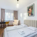 Spacious Modern Apartment - Wielicka - Bonarka
