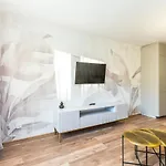 Spacious Modern Apartment - Wielicka - Bonarka